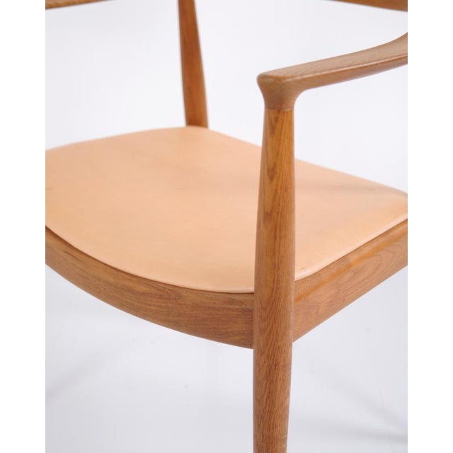 The Chair Model JH503 in Oak with Vegetable-Tanned Natural Leather by Hans J. Wegner, 1960s For Sale - Image 10 of 14
