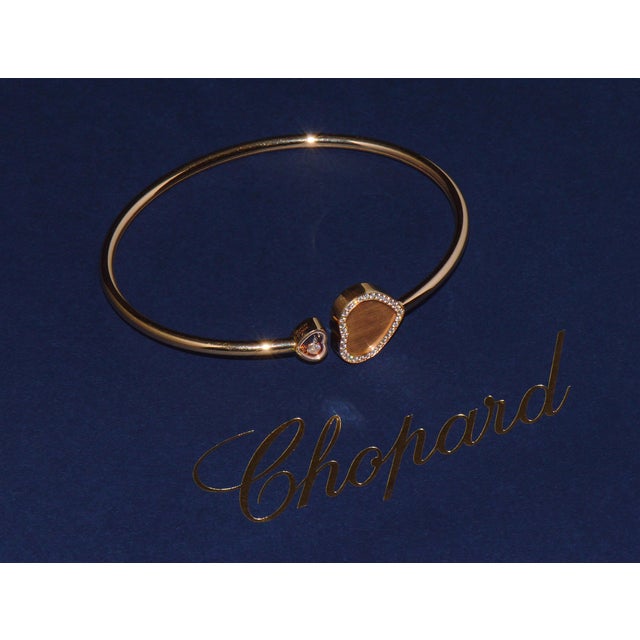 Contemporary Authentic Chopard Happy Hearts James Bond 007 Limited Edition 18k Rose Gold Diamond Bangle Bracelet For Sale - Image 3 of 15