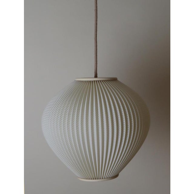 Plastic Scandinavian Plastic Pleated Hanging Lamp, Scandinavia, 1960s For Sale - Image 7 of 11