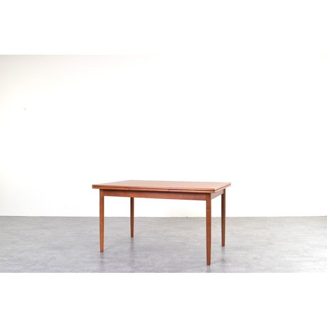 Mid-Century Danish Extendable Teak Dining Table from Rogenstrup Möbelfabrik, 1960s For Sale - Image 4 of 16