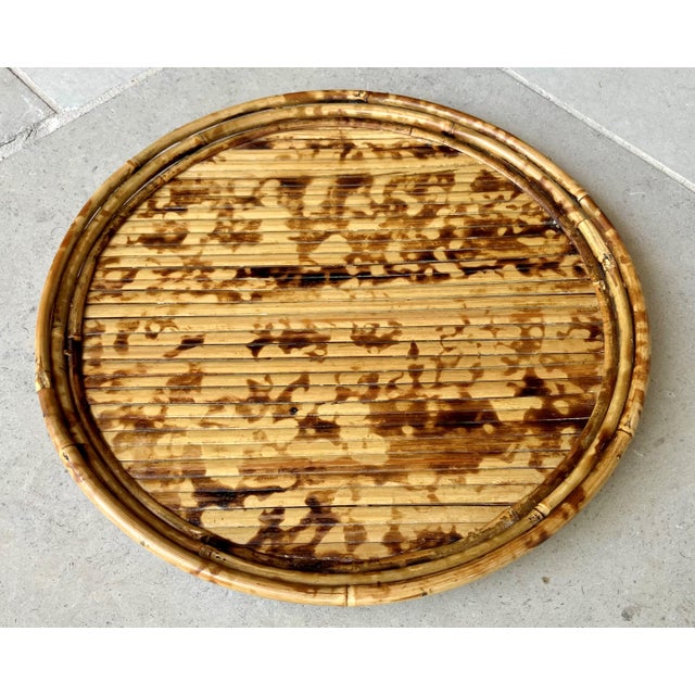 Stylish Mid 20th-Century Split Tortoiseshell Bamboo & Herringbone Rattan Circular Tray For Sale - Image 12 of 18