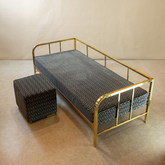 Vintage Daybed Sofa in Polished Brass Finish by Robert Slezak, 1930s, Set of 2 For Sale - Image 4 of 11