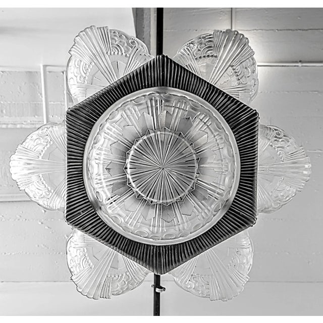 French Art Deco Chandelier by “Georges Leleu” For Sale In New York - Image 6 of 9