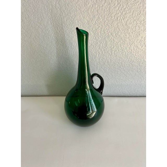 Mid-Century Modern 1970's Blenko Decanter Hand Blown Glass - Winslow Anderson - Scarce Chianti Green For Sale - Image 3 of 12
