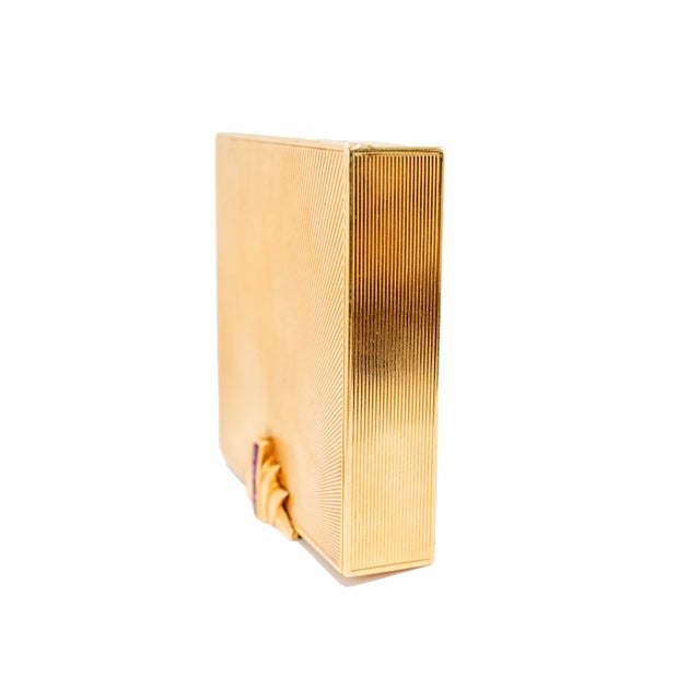 Tiffany and Co. Vintage Tiffany & Co. 14k Yellow Gold Ruby Powder Case Compact Mirror Box For Sale - Image 4 of 8