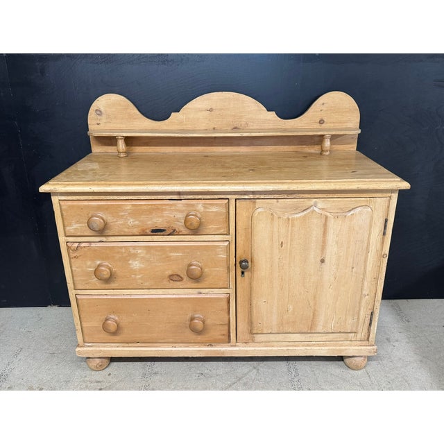 19th Century Pine Dresser, 1880 For Sale - Image 13 of 13