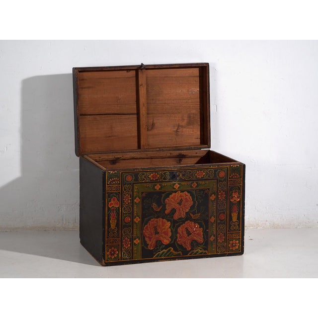 Antique Wooden Box with Illustrations of Peonies, China, 1900s For Sale - Image 3 of 10
