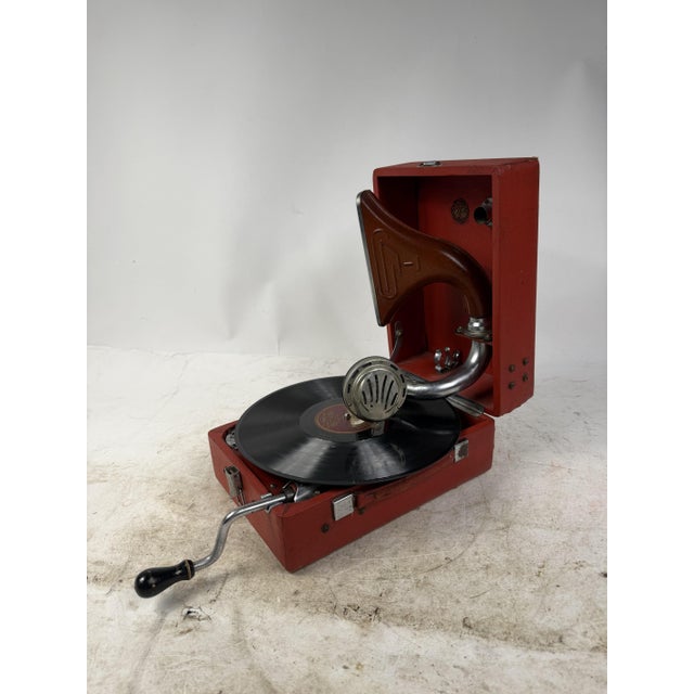 Vintage Portable Hand-Crank Gramophone, 1930s For Sale - Image 10 of 18