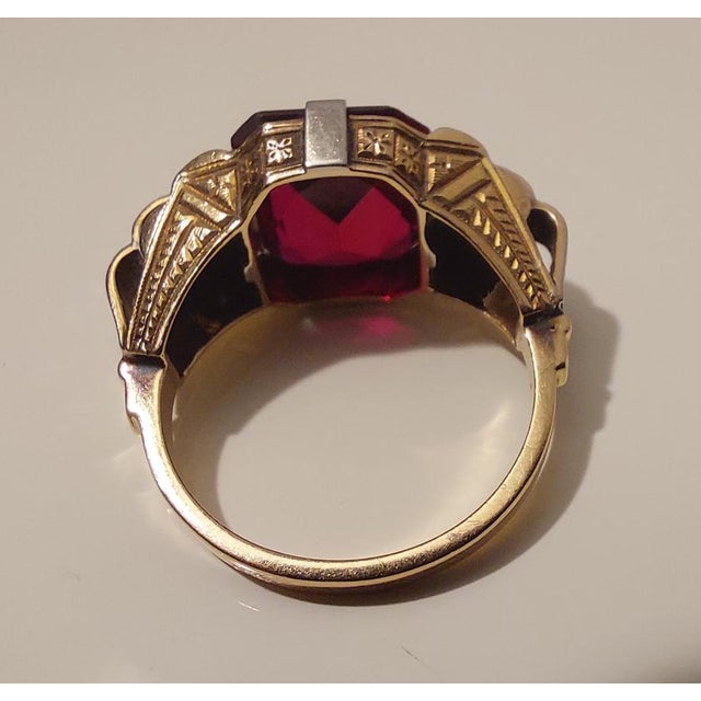 1980s Amtique 18kt Gold Ring with Garnet and Precious Stones, 1890s For Sale - Image 5 of 18