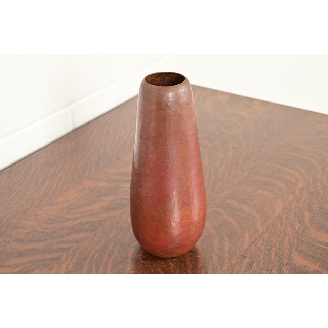 Roycroft Ramon Ramirez Arts & Crafts Hammered Copper Vase For Sale - Image 4 of 11