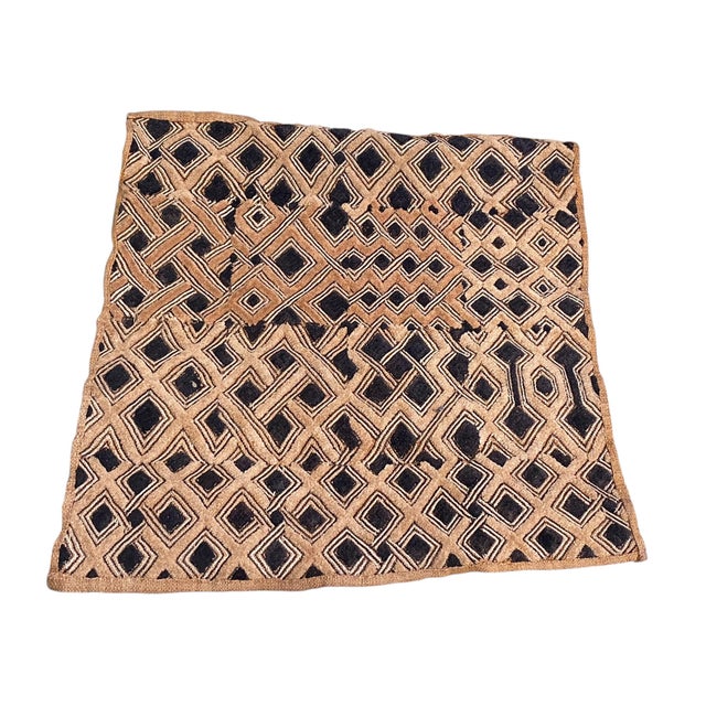 Lg Kuba Kasai Velvet Boutallah Raffia Textile , Zaire Africa 26.5" by 24" For Sale In New York - Image 6 of 8