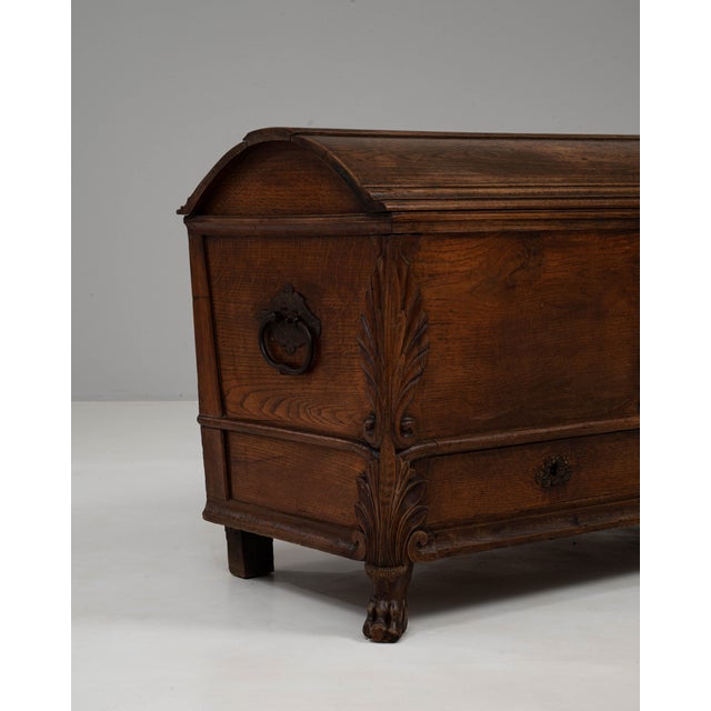 19th Century 19th Century Italian Wooden Trunk In Original Patina For Sale - Image 5 of 18