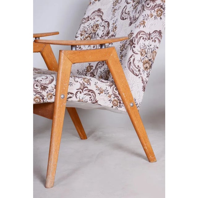 1950s Set of Set of Two Original Mid-Century Beige Armchairs by Jan Šmídek, Beech, Czech, 1950s For Sale - Image 5 of 10