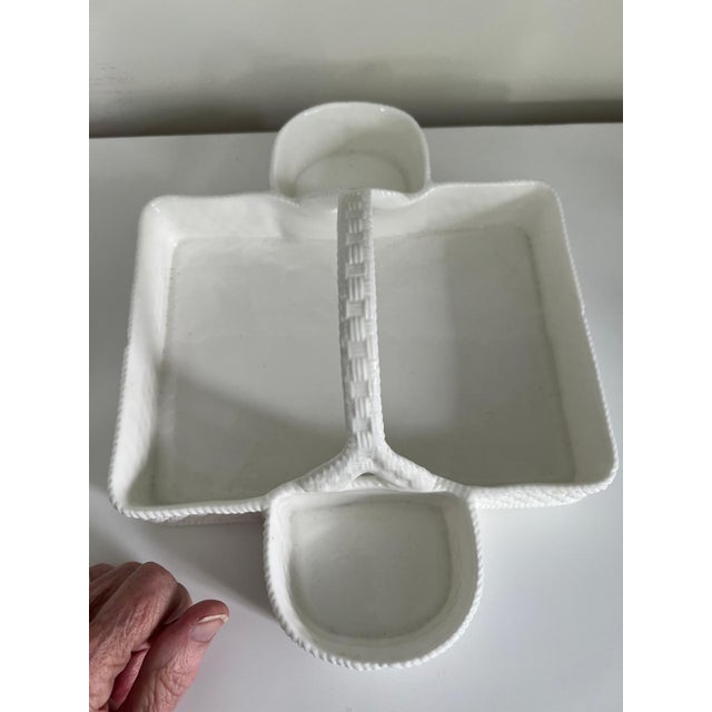 Vintage 1994 Signed Tiffany & Co. "Tiffany Weave" White Ceramic Serving Basket - Ireland For Sale - Image 4 of 6