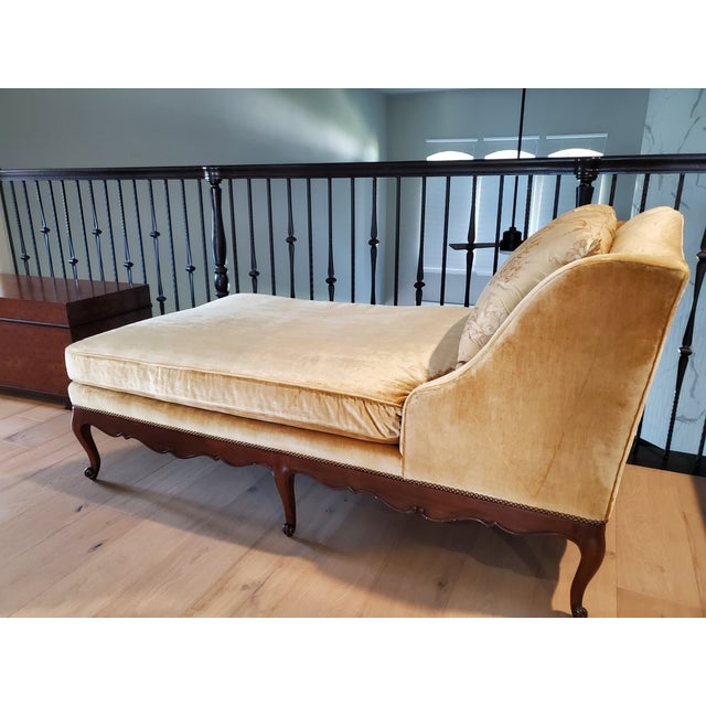 Widdicomb John Widdicomb for Stickley French Provincial Gold Velvet and Silk Chaise Lounge - Model 96-Jw For Sale - Image 4 of 5