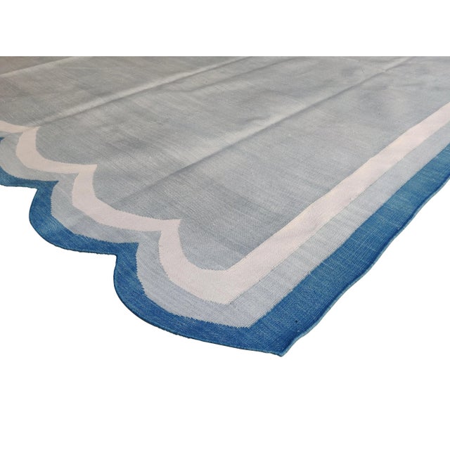 Contemporary Handmade Cotton Scalloped Rug, Grey with Cream and Blue Border 8'x10' For Sale - Image 3 of 8