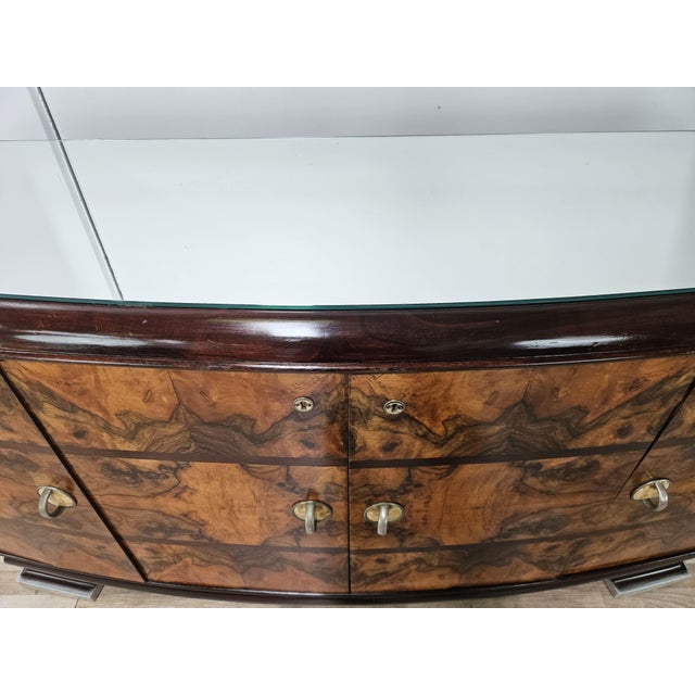 1940s Art Deco Milanese Sideboard in Walnut Burl with Mirrored Top, 1940 For Sale - Image 5 of 18