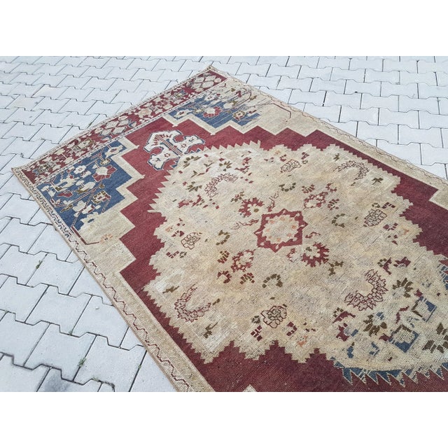 Vintage Central Anatolian 'Taspinar' Wool Turkish Area Rug 4'7" X 8'11" For Sale - Image 9 of 13