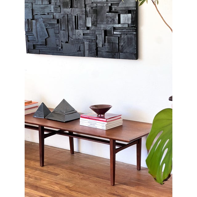 Mid-Century Modern Walnut Widdicomb-Style Platform Coffee Table For Sale - Image 9 of 12