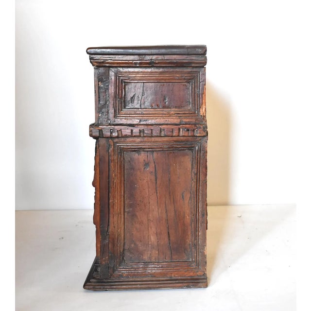 Late 16th to Early 17th-Century Italian Walnut Credenzino Cabinet For Sale - Image 4 of 13