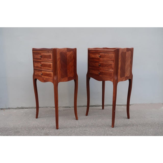 1920s Pair of French Louis XV Style Rosewood Side Tables Nightstands For Sale - Image 13 of 13