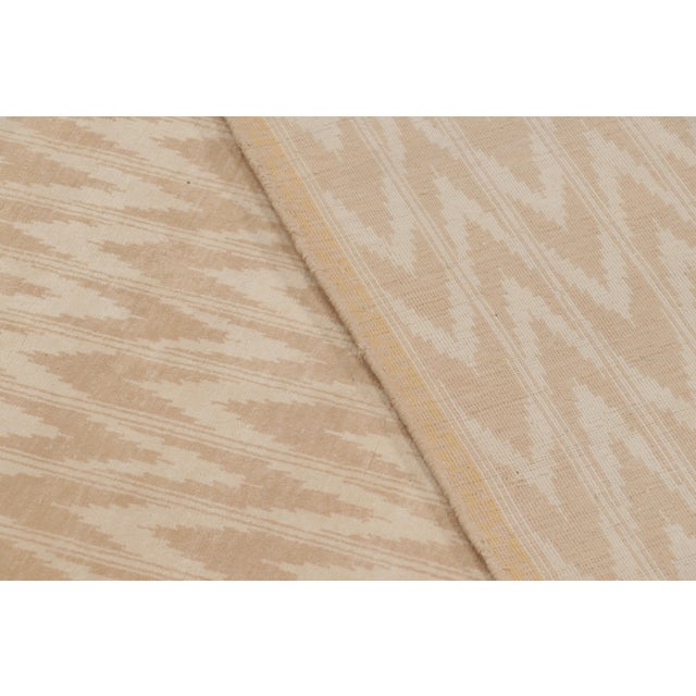 Cream Rug & Kilim’s Contemporary Rug in Beige and Cream With Geometric Patterns For Sale - Image 8 of 8