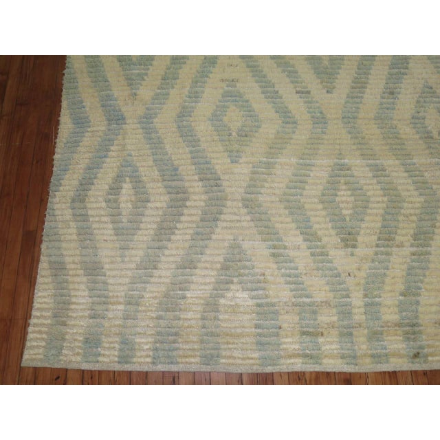 Late 20th Century Zabihi Collection White Blue Gray Modern Turkish Tulu Carpet For Sale - Image 14 of 18