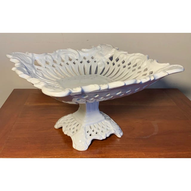 1980s Vintage Italian Majolica Pottery White Pierced Centerpiece Pedestal Compote For Sale - Image 5 of 8