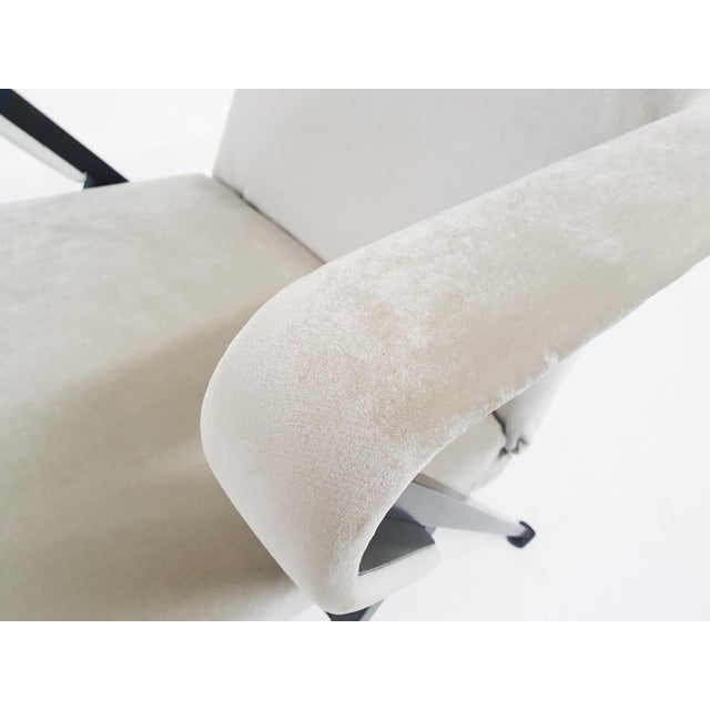 Beige Set of Armchairs by Kramer for Ahrend De Cirkel, 1959 For Sale - Image 8 of 10