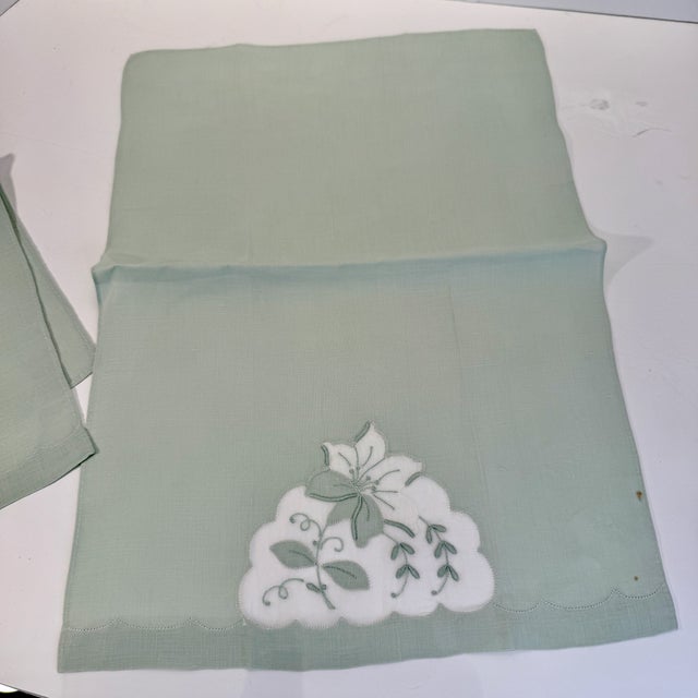 Pair Vintage Pale Pistachio Madeira Linen & Organza Fingertip Towels For Sale - Image 4 of 17