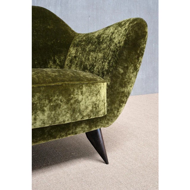 Perla Loveseat in Olive Green Dedar Velvet by Giulia Veronesi for ISA Bergamo, 1950s For Sale - Image 14 of 16