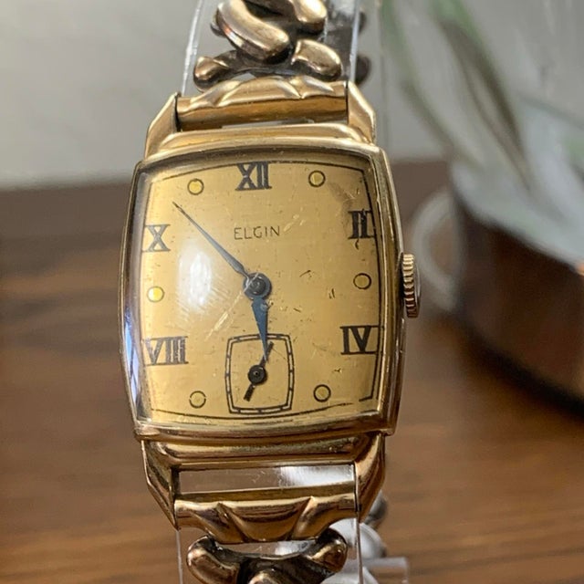 Metal Vintage Elgin 10k Gold Filled Mechanical Wristwatch Art Deco Style. For Sale - Image 7 of 9