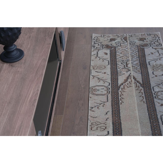 Islamic 1970s Vintage Handwoven Turkish Runner - Neutral Cream & Brown Striped Rug For Sale - Image 3 of 9