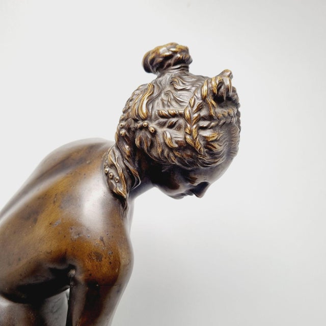 Brown Bathing Venus, Neoclassical Nude Bronze Sculpture, 1890s, Bronze For Sale - Image 8 of 18