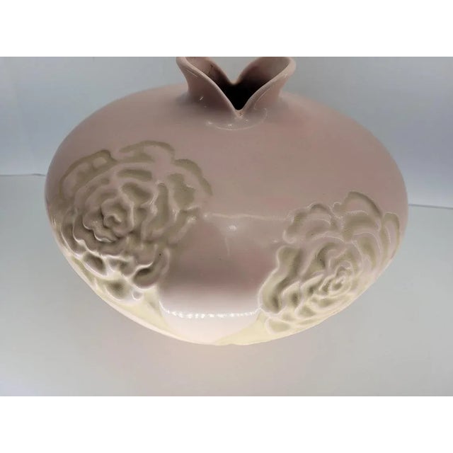 1980s Post Modern Haeger Pink Raised Floral Design Vase For Sale - Image 4 of 11