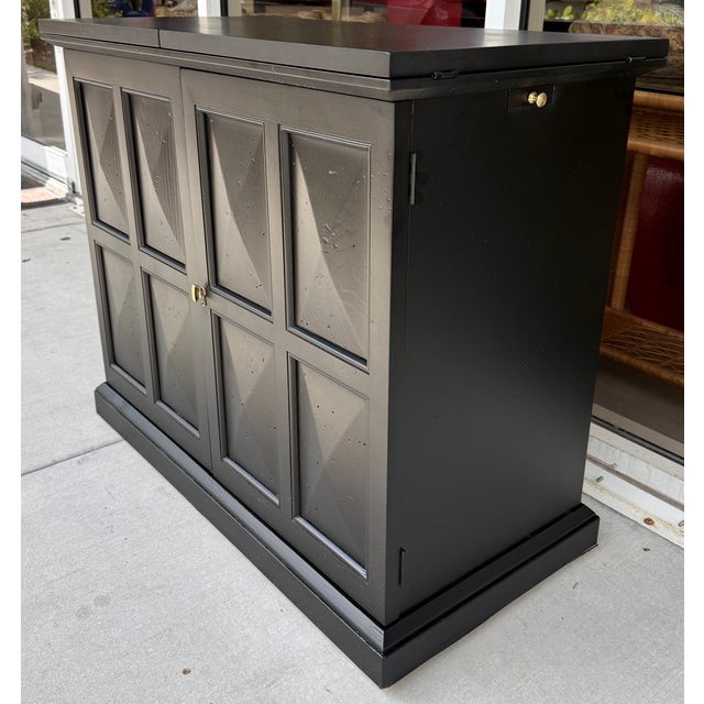 1960s Henredon Custom Folio Three Collection Rolling Bar Cabinet For Sale - Image 5 of 11