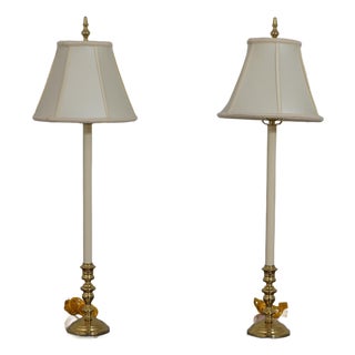 1990s Virginia Metalcrafters Colonial Williamsburg Brass Table Candlestick Lamps - a Pair For Sale