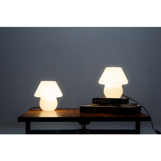 Vintage Mushroom Table Lamps by Venini for Mazzega, Italy, 1960s, Set of 2 For Sale - Image 6 of 11