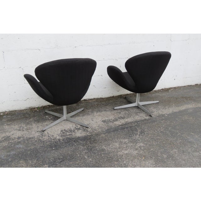 Fritz Hansen Denmark Danish Modern Mid Century Black Swan Chairs a Pair 5379 For Sale - Image 14 of 15