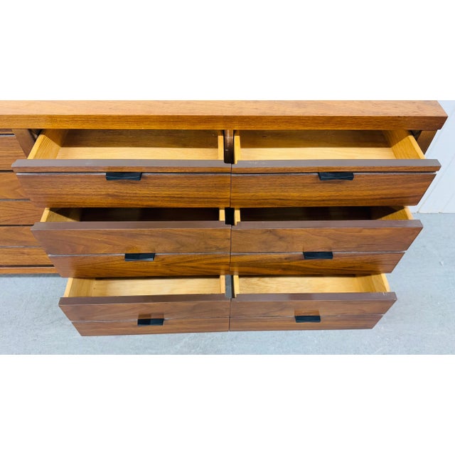 Brown Mid-Century Modern Lane Tuxedo 9-Drawer Walnut Dresser For Sale - Image 8 of 11