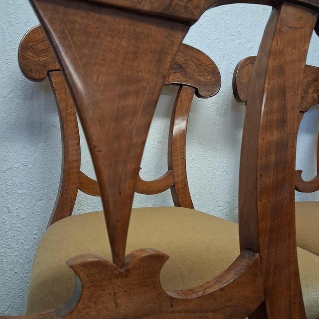Biedermeier Shovel Chairs in Walnut, 1820s, Set of 4 For Sale - Image 6 of 18