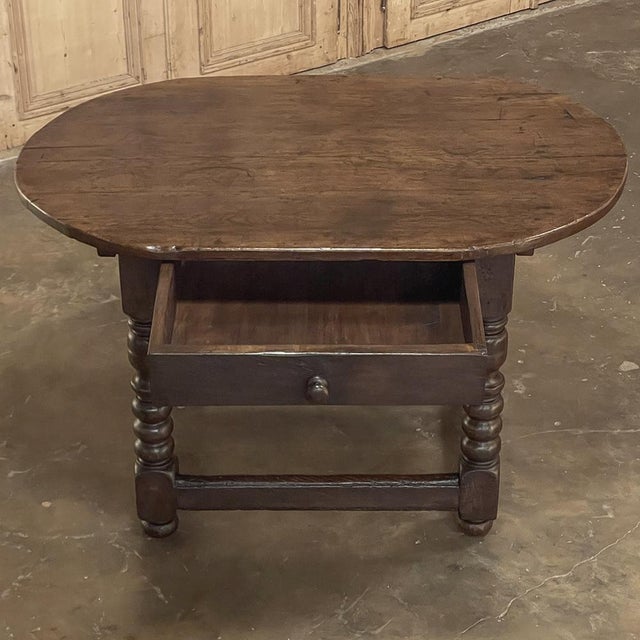 Wood Early 18th Century French Louis XIII Solid Oak End Table For Sale - Image 7 of 18