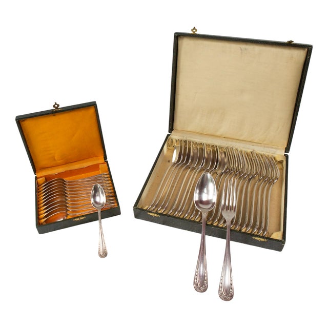 French Art Deco Cutlery Service for 12 with T C Initials from Apollo, 1930s, Set of 38 For Sale