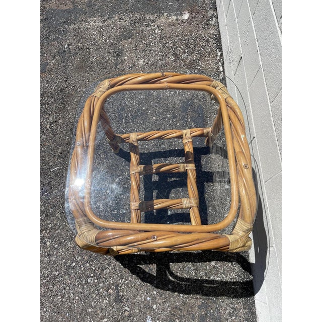 Mid 20th Century Vintage Vivai Del Sud Style Rattan Side Table Bohemian Accent Stand Chinoiserie For Sale - Image 5 of 10