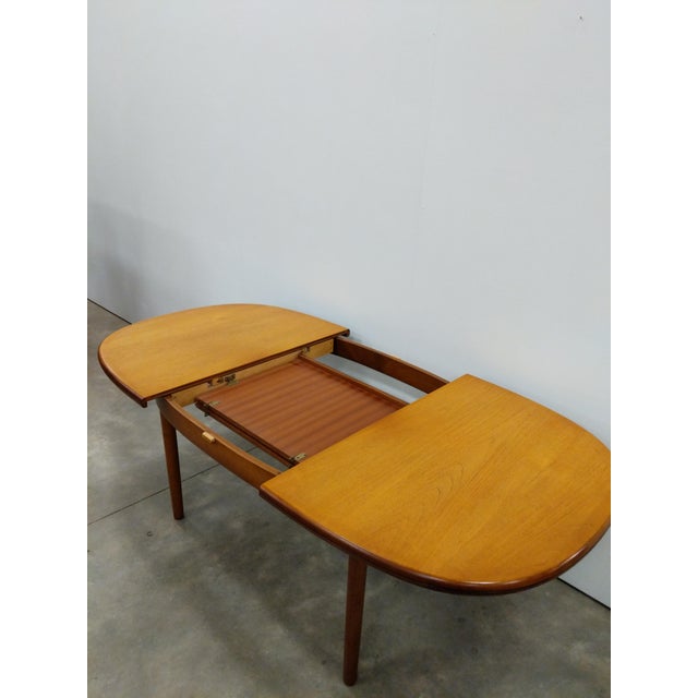 Vintage Mid Century Modern Teak Extendable Dining Table For Sale In New York - Image 6 of 10