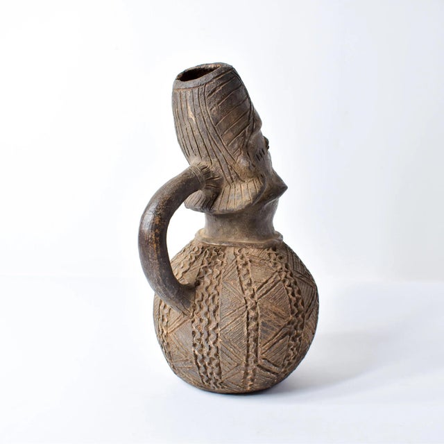 Sculpture Materials Early 20th Century Mangbetu Figure Burial Clay Vessel For Sale - Image 7 of 12