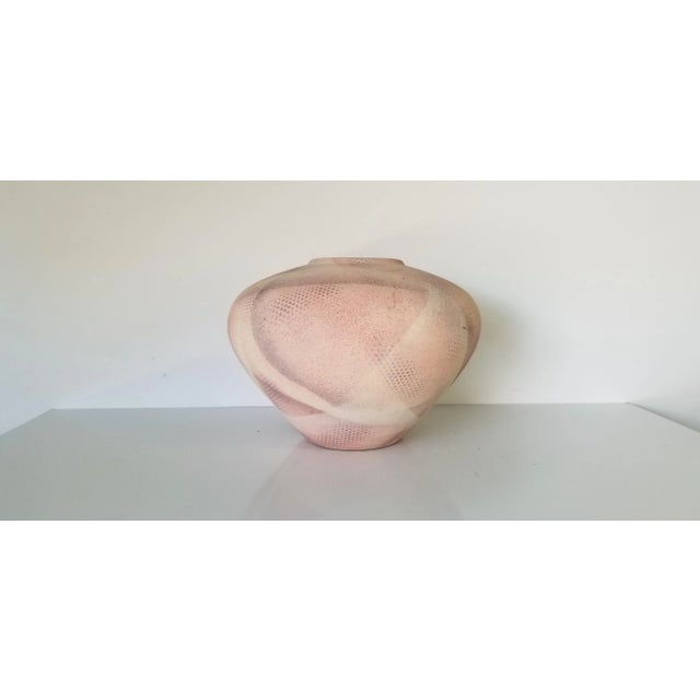 1980s 80s Vintage Modernist Art Pastel Matte Glaze Decorative Ceramic Vase For Sale - Image 5 of 10