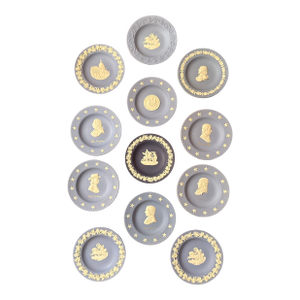 Mid 20th Century Wedgwood Plates - Set of 12
