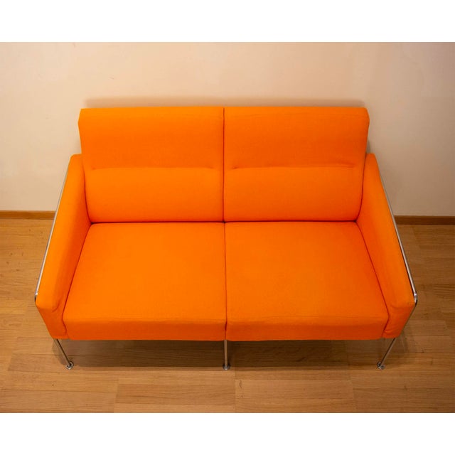 1990s Airport 3300 Sofa by Arne Jacobsen for Fritz Hansen, 1992 For Sale - Image 5 of 17