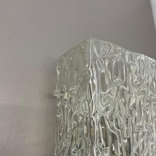 Large Hollywood Regency Cubic Ice Glass Wall Light from Kalmar Lights, 1960s For Sale - Image 11 of 18